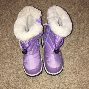 Snow Tec boots size 9.5 toddler